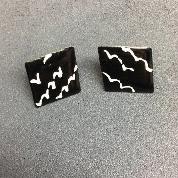 Diamond Pierced Earrings Black Enamel White Squiggle Square Retro Vintage BoHo - Picture 3 of 5